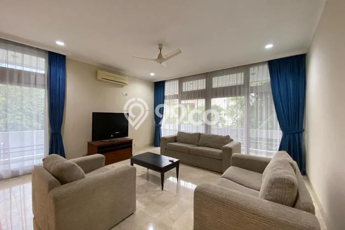 Disewakan! Rumah 5 Kamar Tidur &
5 Kamar Mandi di Permata Hijau, Jakarta Selatan Disewakan! Rumah 5 Kamar Tidur &
5 Kamar Mandi di Permata Hijau, Jakarta Selatan