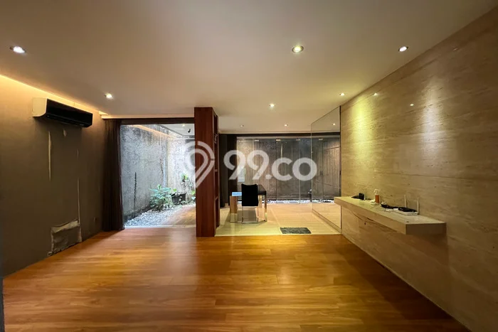 Jual Rumah Luas Elegan Dengan View Cantik di Bintaro, Jakarta Selatan Jual Rumah Luas Elegan Dengan View Cantik di Bintaro, Jakarta Selatan