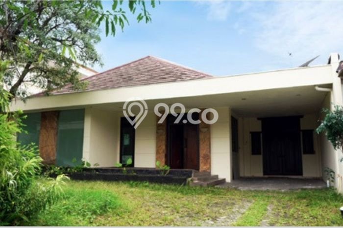 Siap Huni Rumah Mewah 6 Kamar di Menteng Dekat ke Mana Pun Siap Huni Rumah Mewah 6 Kamar di Menteng Dekat ke Mana Pun