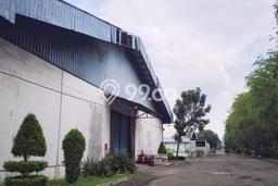 Unit Gudang Disewakan di Jatake di Area Ramai & Strategis Unit Gudang Disewakan di Jatake di Area Ramai & Strategis