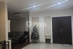 Dijual Rumah Luas Megah Dengan View Cantik di Green Lake City, Jakarta Barat Dijual Rumah Luas Megah Dengan View Cantik di Green Lake City, Jakarta Barat