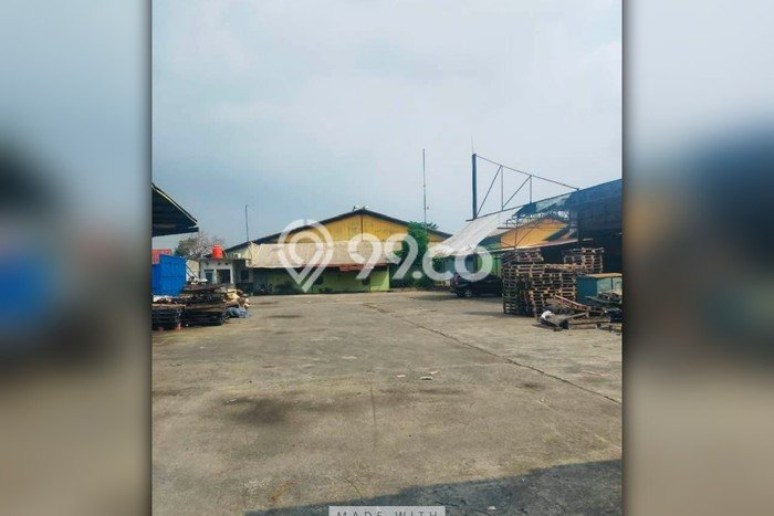 Gudang Kawasan Bisnis di Padurenan, Luas 2536m², Jalan Utama Gudang Kawasan Bisnis di Padurenan, Luas 2536m², Jalan Utama
