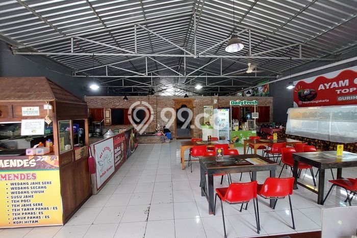 Unit Komersial disewakan di Ngaglik Sleman dengan LT 300m2 / LB 300m2 Unit Komersial disewakan di Ngaglik Sleman dengan LT 300m2 / LB 300m2
