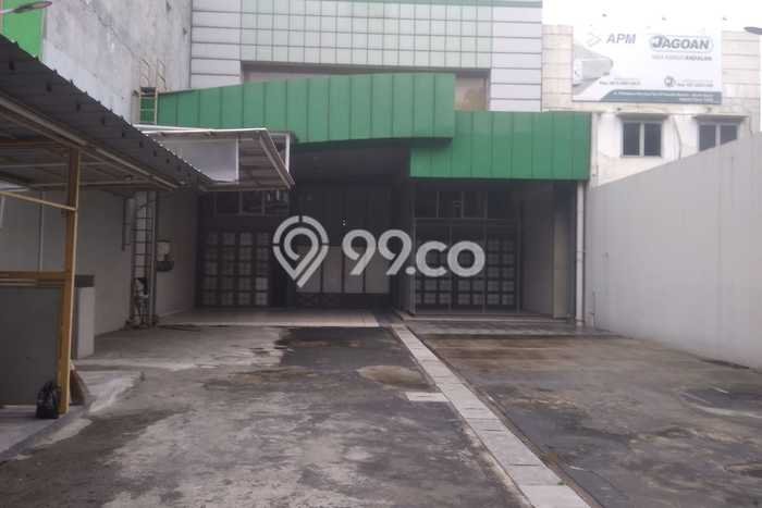 Disewakan Gudang di Kawasan Ramai Pondok Bambu Luas 900m2 Disewakan Gudang di Kawasan Ramai Pondok Bambu Luas 900m2