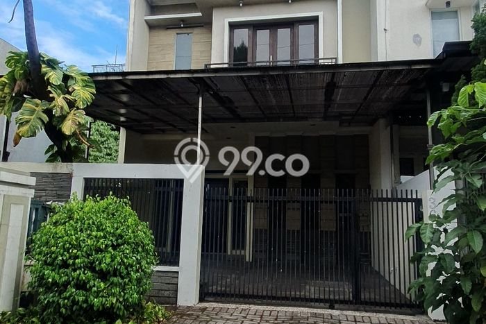 PROPERTI UNGGULAN! Rumah Premium area , LT 141m2m² Bangunan 246m2m² PROPERTI UNGGULAN! Rumah Premium area , LT 141m2m² Bangunan 246m2m²