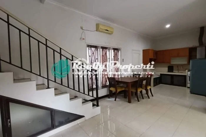 Rumah sewa siap pakai 4 Kamar Tidur di Jatiwaringin, Bekasi Rumah sewa siap pakai 4 Kamar Tidur di Jatiwaringin, Bekasi