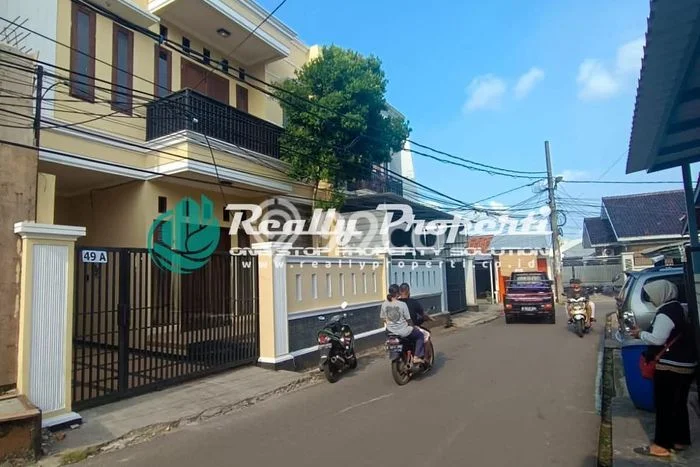 Rumah Sewa Bekasi LT 118m2 LB 190m2 Area Jati Cempaka Rumah Sewa Bekasi LT 118m2 LB 190m2 Area Jati Cempaka