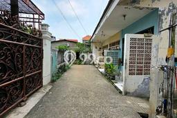 Rumah Mewah LB 300m2 Siap Huni Desain Elegan di Jati Padang, Jakarta Selatan Rumah Mewah LB 300m2 Siap Huni Desain Elegan di Jati Padang, Jakarta Selatan