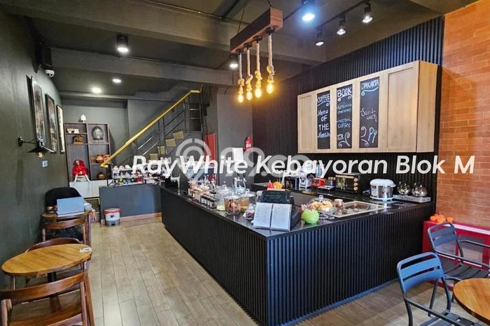 Ruko Bagus Dijual LB 350m2 Lokasi Strategis Jakarta Selatan Area Cocok untuk Bisnis Ruko Bagus Dijual LB 350m2 Lokasi Strategis Jakarta Selatan Area Cocok untuk Bisnis