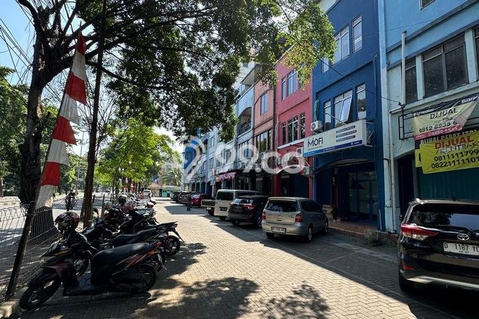 Ruko Area Komersial di Duren Sawit, Luas 282m², Mainroad Ruko Area Komersial di Duren Sawit, Luas 282m², Mainroad