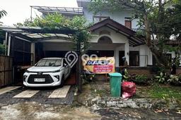 Rumah 9 Kamar Tidur Desain Minimalis di Kawasan Elite Cinere, Depok Rumah 9 Kamar Tidur Desain Minimalis di Kawasan Elite Cinere, Depok
