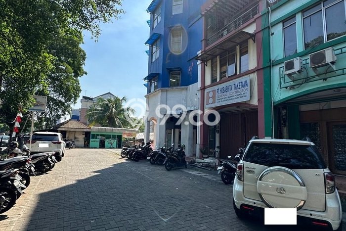 Ruko Area Komersial di Duren Sawit, Luas 282m², Mainroad Ruko Area Komersial di Duren Sawit, Luas 282m², Mainroad