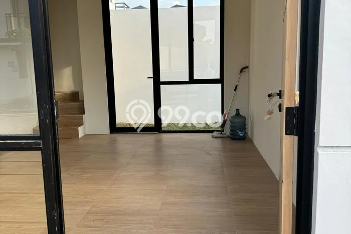 Disewakan Segera Rumah Kondisi Baik di Area Karawaci, Tangerang Disewakan Segera Rumah Kondisi Baik di Area Karawaci, Tangerang