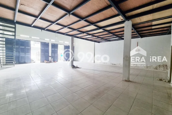 Untuk Dijual Gudang di Jebres Surakarta LT 200m2 / LB 180m2 Untuk Dijual Gudang di Jebres Surakarta LT 200m2 / LB 180m2