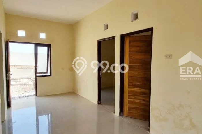 Hunian Strategis 2 KT LB 92m2 Kondisi Bagus di Solo Baru Hunian Strategis 2 KT LB 92m2 Kondisi Bagus di Solo Baru