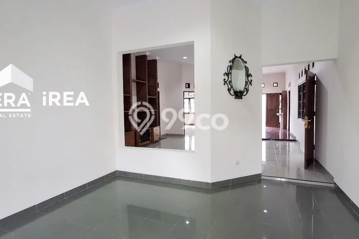Rumah Disewakan Sleman LT 305m2 LB 170m2 Area Caturtunggal Rumah Disewakan Sleman LT 305m2 LB 170m2 Area Caturtunggal