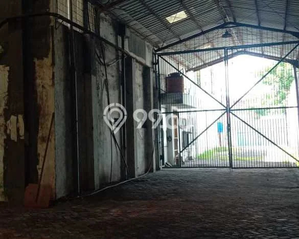 Gudang disewakan lokasi strategis Bulak Surabaya 1107m2 Gudang disewakan lokasi strategis Bulak Surabaya 1107m2