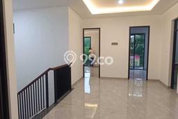 For Sale! Luxury House LT 190m2 Desain Elegan di Alam Sutera For Sale! Luxury House LT 190m2 Desain Elegan di Alam Sutera