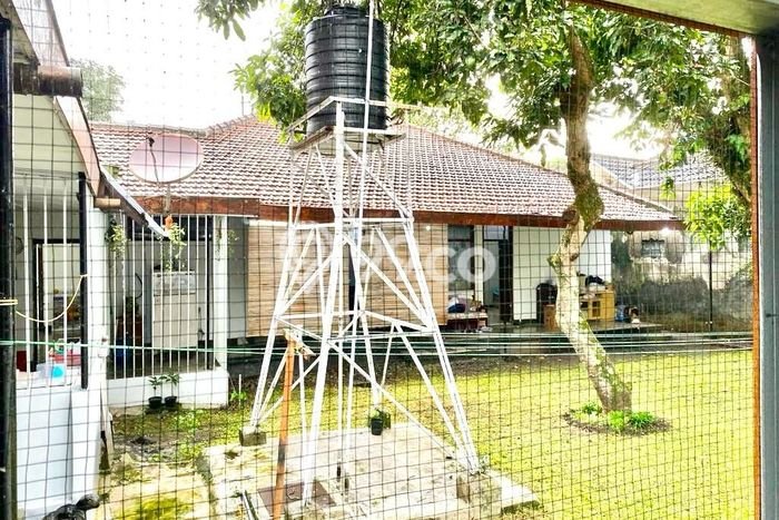 Ready to Use! Luxury House LT 515m2 Desain Elegan di Cipaganti Ready to Use! Luxury House LT 515m2 Desain Elegan di Cipaganti