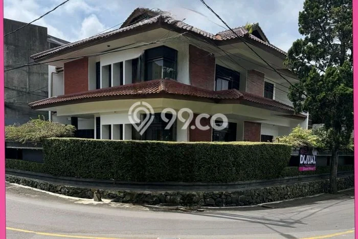 Jual Rumah Luas Elegan Dengan View Cantik di Geger Kalong, Bandung Jual Rumah Luas Elegan Dengan View Cantik di Geger Kalong, Bandung