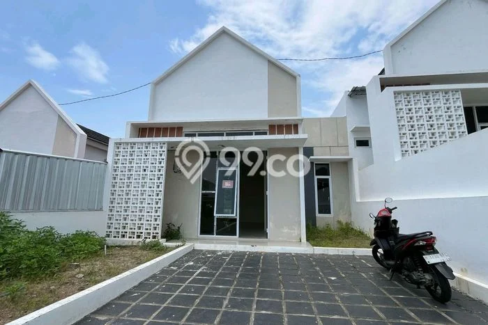 Rumah Terawat di Ngaliyan, Semarang, LT 125m2m² LB 42m2m² HARGA MENARIK! Rumah Terawat di Ngaliyan, Semarang, LT 125m2m² LB 42m2m² HARGA MENARIK!