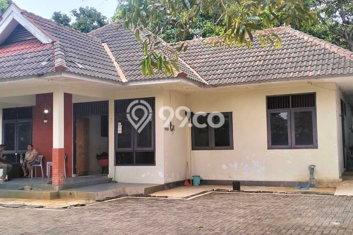 DIJUAL CEPAT! Rumah Premium area Banyumanik, Semarang, LT 871m2m² Bangunan 250m2m² BISA KPR! DIJUAL CEPAT! Rumah Premium area Banyumanik, Semarang, LT 871m2m² Bangunan 250m2m² BISA KPR!