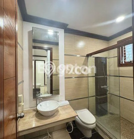Rumah Mewah LB 400m2 Siap Huni Desain Elegan di Kemang Pratama, Bekasi Rumah Mewah LB 400m2 Siap Huni Desain Elegan di Kemang Pratama, Bekasi