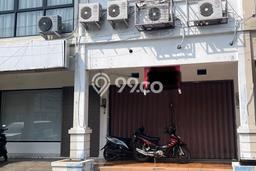 Ruko Dijual di Prime Area Tangerang Selatan Luas 67m2 Ruko Dijual di Prime Area Tangerang Selatan Luas 67m2