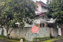 SEGERA MILIKI! Rumah di Bintaro, Tangerang Selatan, LT 156m² LB 200m² SEGERA MILIKI! Rumah di Bintaro, Tangerang Selatan, LT 156m² LB 200m²