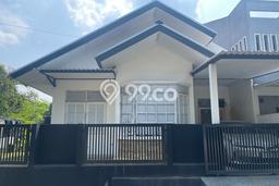 Bisa KPR! Rumah Asri area Sektor 5-Bintaro, Luas 150m² LB 100m² Bisa KPR! Rumah Asri area Sektor 5-Bintaro, Luas 150m² LB 100m²