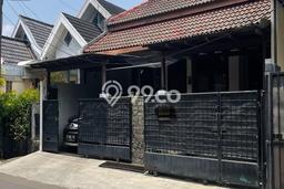 Rumah Berkualitas dengan 4 Kamar Tidur di Lingkungan Asri Bintaro, Tangerang Selatan Rumah Berkualitas dengan 4 Kamar Tidur di Lingkungan Asri Bintaro, Tangerang Selatan