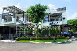 Rumah Lokasi Strategis di Sektor 9-Bintaro, Tangerang Selatan, Luas 167m² LB 171m² Rumah Lokasi Strategis di Sektor 9-Bintaro, Tangerang Selatan, Luas 167m² LB 171m²