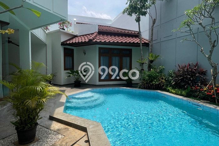 Sewa Rumah Strategis LT 475m2 / LB 380m2 di Pondok Indah, Jakarta Selatan Sewa Rumah Strategis LT 475m2 / LB 380m2 di Pondok Indah, Jakarta Selatan