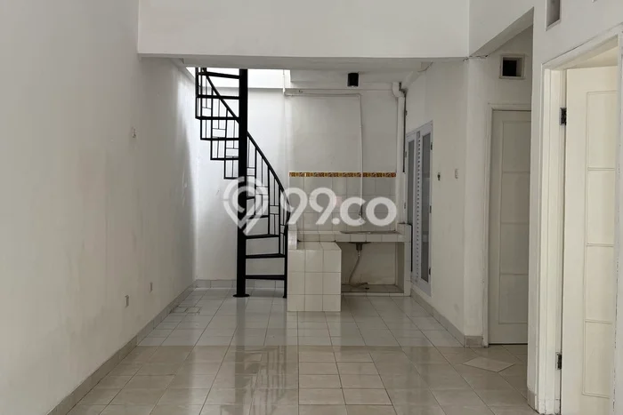 Disewakan! Rumah 2 Kamar Tidur &
1 Kamar Mandi di Graha Raya Bintaro, Tangerang Selatan Disewakan! Rumah 2 Kamar Tidur &
1 Kamar Mandi di Graha Raya Bintaro, Tangerang Selatan