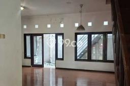 Rumah Luxury Modern Siap Huni di Sektor 9-Bintaro Tangerang Selatan Rumah Luxury Modern Siap Huni di Sektor 9-Bintaro Tangerang Selatan