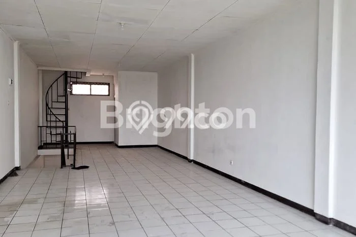 Ruko disewakan lokasi strategis Antapani Bandung 210m2 Ruko disewakan lokasi strategis Antapani Bandung 210m2