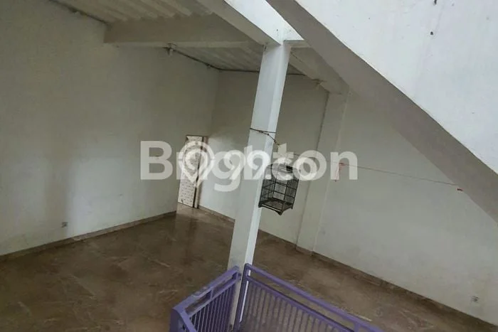 Ruko disewakan di Jatiwangi Majalengka dengan luas bangunan 240m2 Ruko disewakan di Jatiwangi Majalengka dengan luas bangunan 240m2