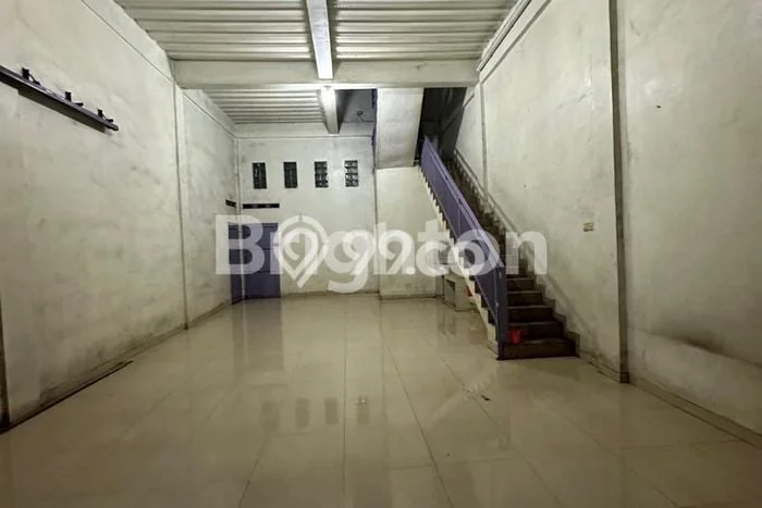 Ruko disewakan di Jatiwangi Majalengka dengan luas bangunan 240m2 Ruko disewakan di Jatiwangi Majalengka dengan luas bangunan 240m2