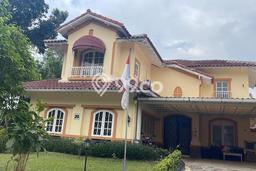 Lokasi terbaik! Rumah siap huni dikontrakkan di Lippo Cikarang LB 300m2 Lokasi terbaik! Rumah siap huni dikontrakkan di Lippo Cikarang LB 300m2