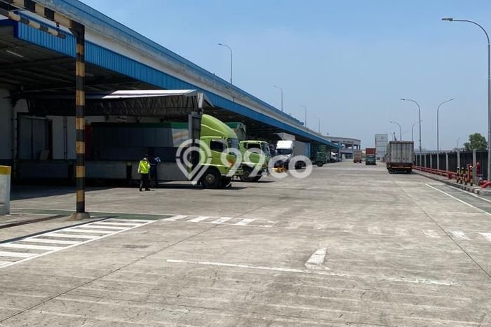 Gudang Komersial Disewakan di Lippo Cikarang Cikarang Luas 5844m2 Gudang Komersial Disewakan di Lippo Cikarang Cikarang Luas 5844m2