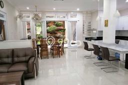 Lokasi strategis! Rumah siap pakai disewakan di Lippo Cikarang LB 500m2 Lokasi strategis! Rumah siap pakai disewakan di Lippo Cikarang LB 500m2