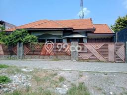 DIJUAL CEPAT! Rumah Modern di Semarang Timur, Semarang, Luas 500m2m² LB 300m2m² Bisa Nego! DIJUAL CEPAT! Rumah Modern di Semarang Timur, Semarang, Luas 500m2m² LB 300m2m² Bisa Nego!