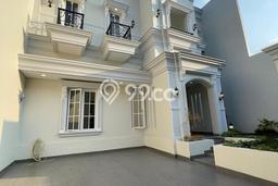 Rumah Luxury Modern Tanpa Renovasi di Joglo Jakarta Barat Rumah Luxury Modern Tanpa Renovasi di Joglo Jakarta Barat