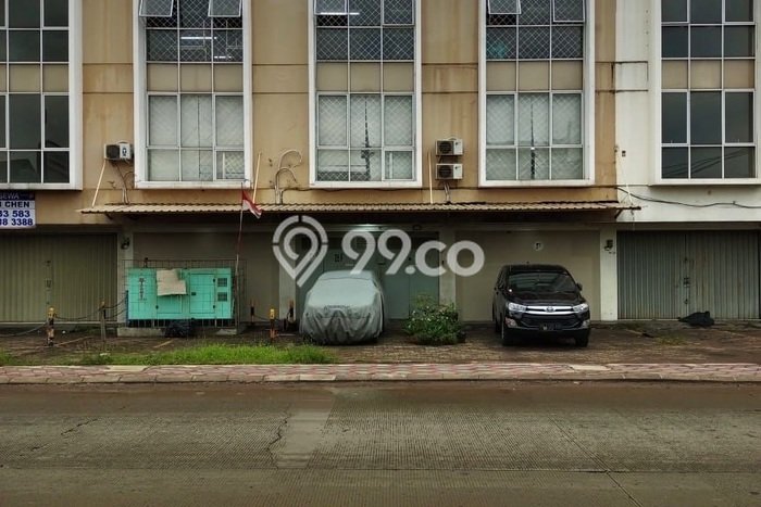 Ruko Dijual Lokasi Emas di Benda Luas 729m2 Ruko Dijual Lokasi Emas di Benda Luas 729m2