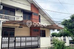 Ready to Use! Premium House LT 230m2 Desain Modern di Pondok Kelapa Ready to Use! Premium House LT 230m2 Desain Modern di Pondok Kelapa
