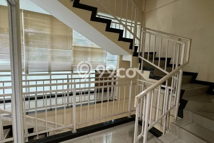 FOR RENT! Ruko di Rawamangun Cocok untuk Bisnis 180m2 FOR RENT! Ruko di Rawamangun Cocok untuk Bisnis 180m2