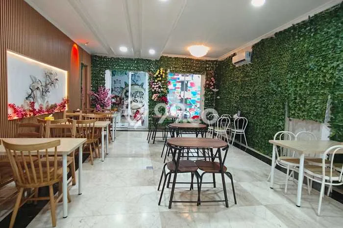 Disewakan! Rumah 6 Kamar Tidur &
6 Kamar Mandi di Gading Serpong, Tangerang Disewakan! Rumah 6 Kamar Tidur &
6 Kamar Mandi di Gading Serpong, Tangerang