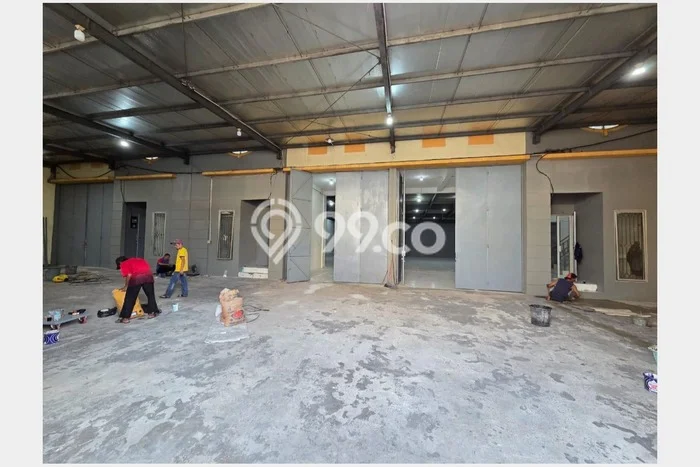 Unit Gudang Dijual di Jakarta Utara LT 904m2 & LB 2713m2 Unit Gudang Dijual di Jakarta Utara LT 904m2 & LB 2713m2