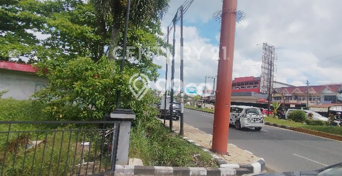 Ruko disewakan di Sungai Raya Kubu Raya dengan luas bangunan 280m2 Ruko disewakan di Sungai Raya Kubu Raya dengan luas bangunan 280m2