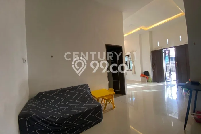 HARGA SPECIAL! Rumah Asri di Pontianak Kota, Luas 180m2m² Bangunan 64m2m² HARGA SPECIAL! Rumah Asri di Pontianak Kota, Luas 180m2m² Bangunan 64m2m²